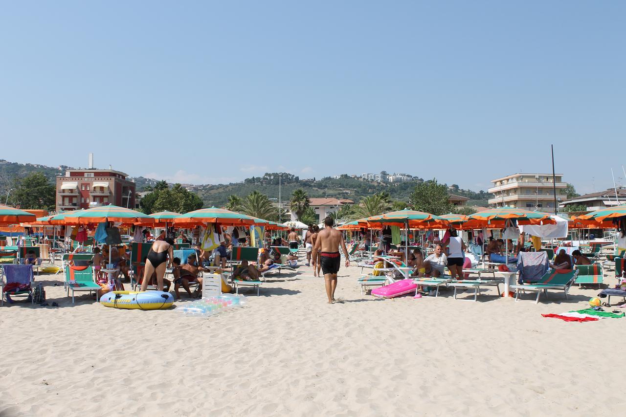 Hotel Lidia Alba Adriatica Extérieur photo