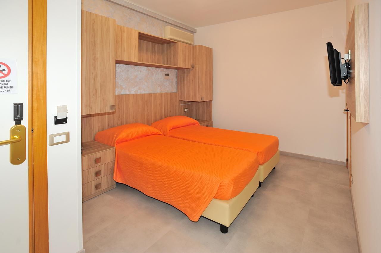 Hotel Lidia Alba Adriatica Extérieur photo
